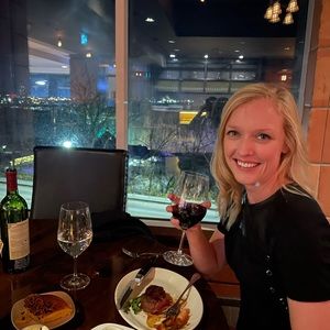 Meet your Posher, Stephanie